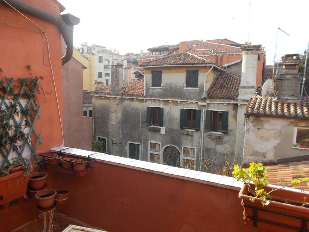 Ca' San Silvestro 2 Terrazze Nel Cuore Di Venezia Bagian luar foto